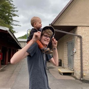 Meet your Posher, Zach